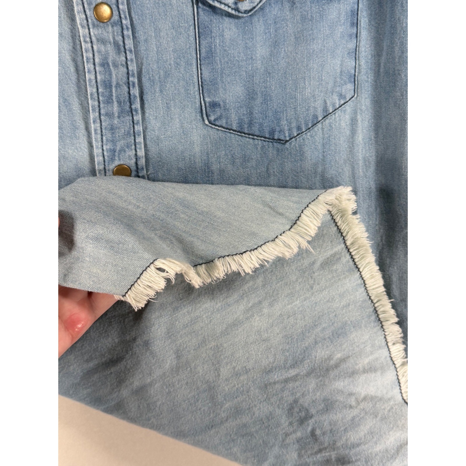 Free People Womens Light Wash Denim Western Snap Button Down Shirt Frayed Hem L
