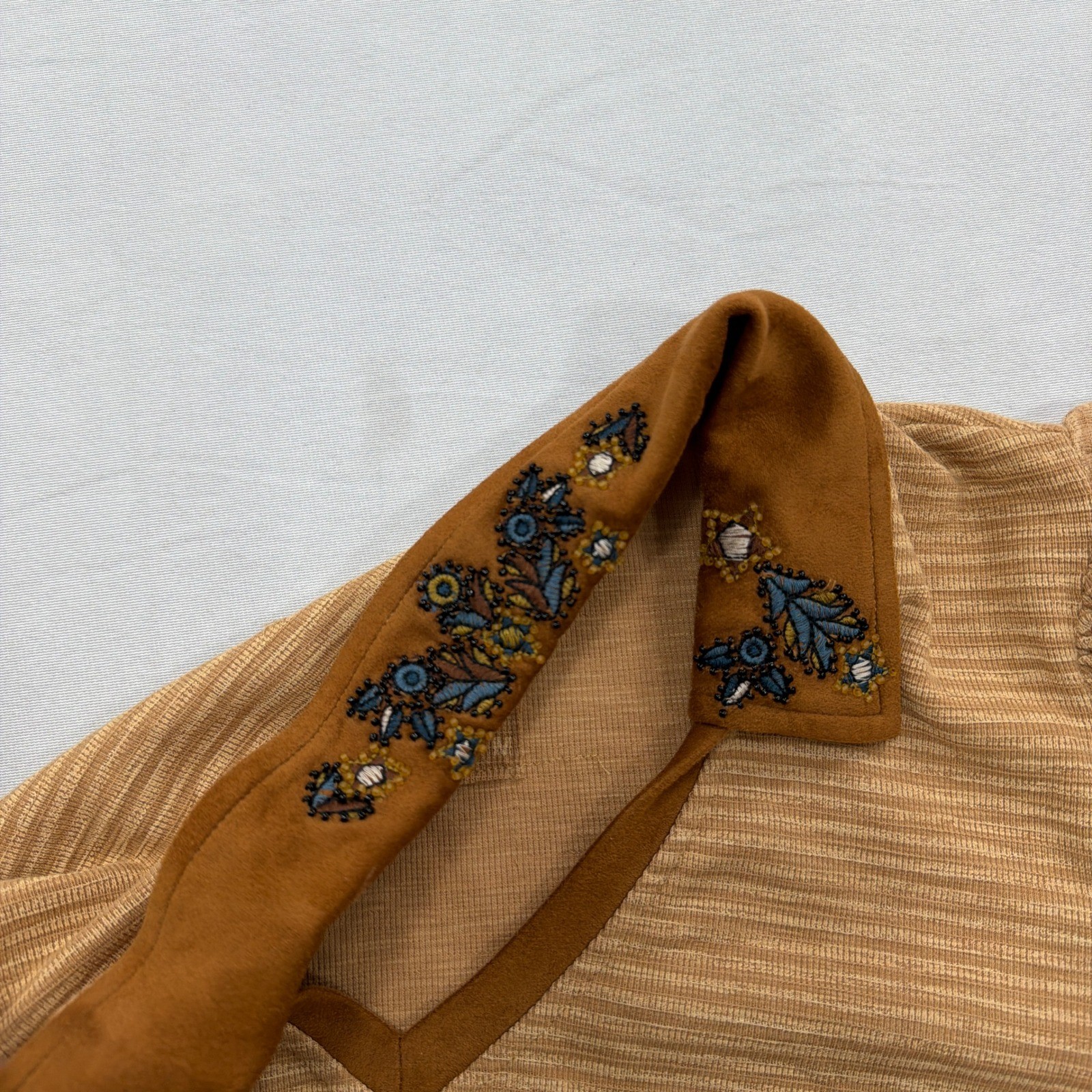 Double D Ranch Top Embroidered Beaded Cuff Stripe Dust Tan Women Size M NWT