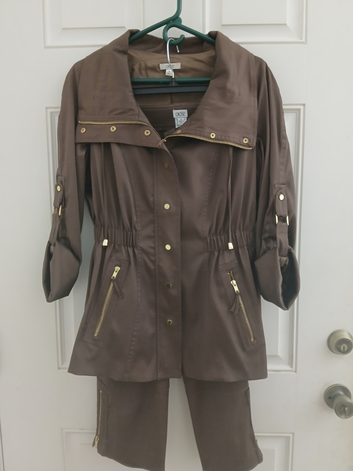 Cach’e. Jacket/pants