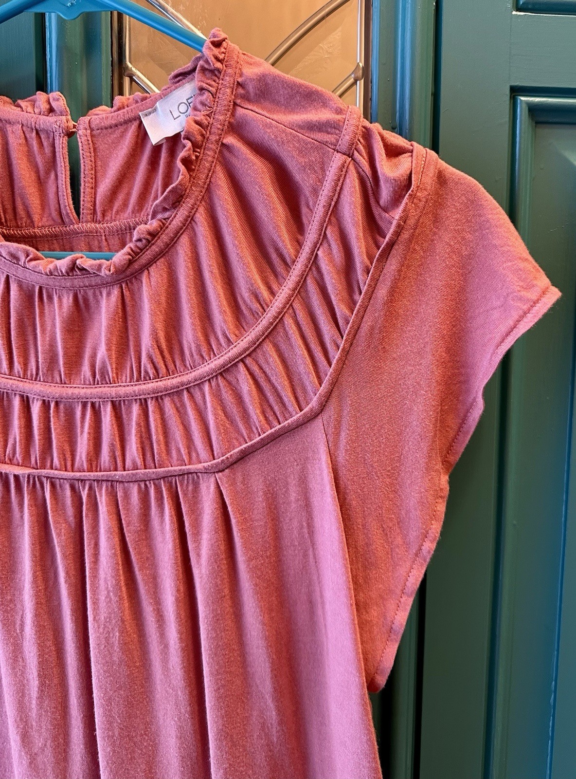 Loft Outlet Dusty Rose Ruched Yoke Blouse Sz Medium Ruffle Cap Sleeve