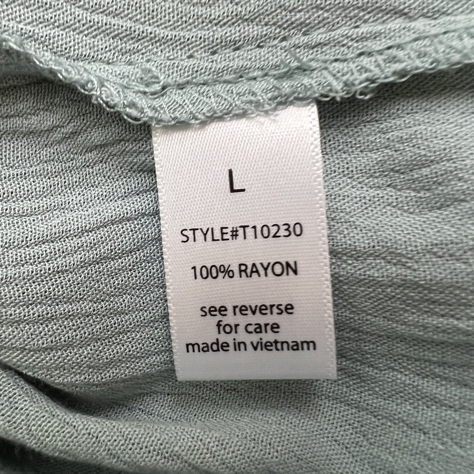 ACTIVE USA Women’s Pullover Top Sz Large Color Green Crinkle Button/Tie Front