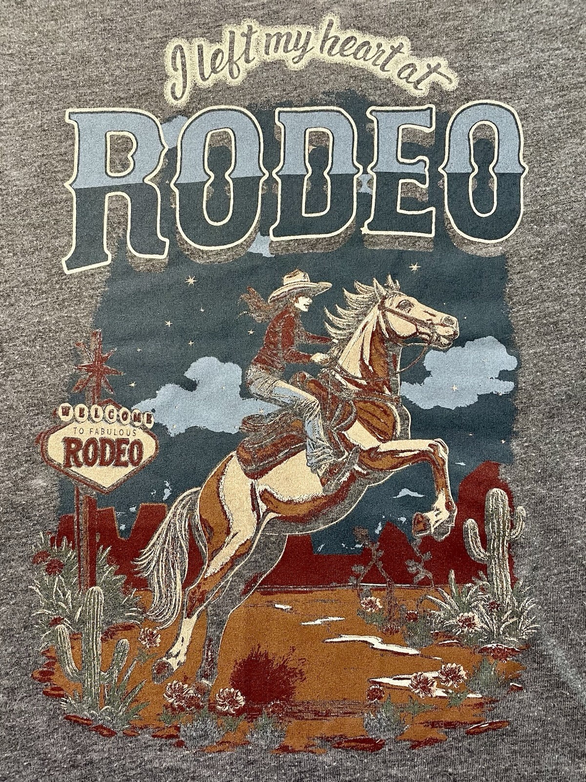 New Idyllwind I Left My Heart at the Rodeo Thrashed Graphic T Small Cowboy