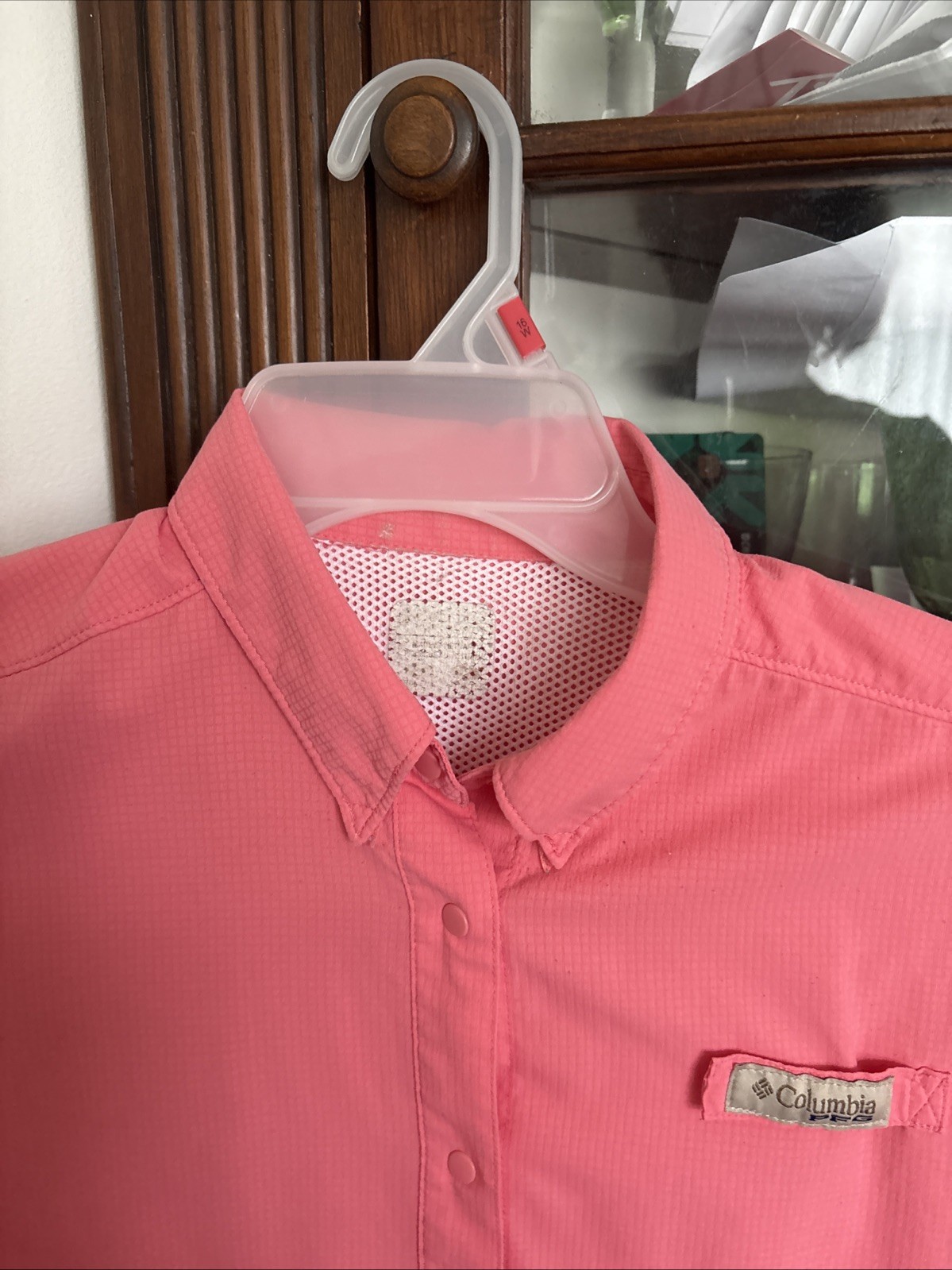 Columbia Woman’s Coral Poly Snap Up Fishing Shirt Blouse Size S