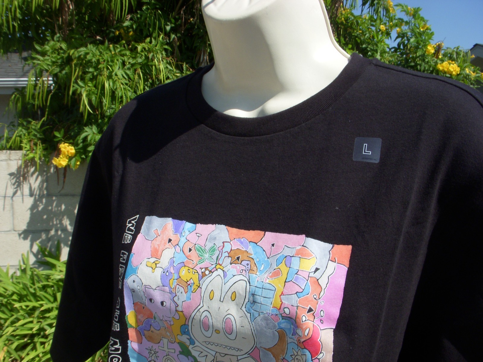 Uniqlo x POP MART UT Graphic T-Shirt THE MONSTERS LABUBU, Wmn Sz L