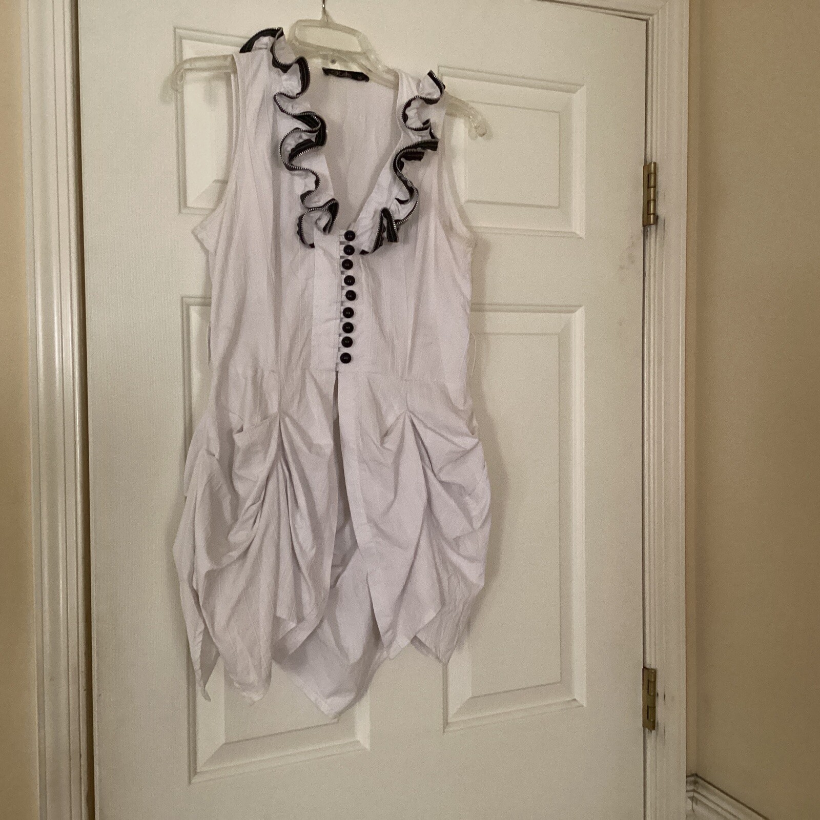 Raks Long Top Blouse Sz 6;white Sleeveless Cotton Belt Hoops Decorative Zipper