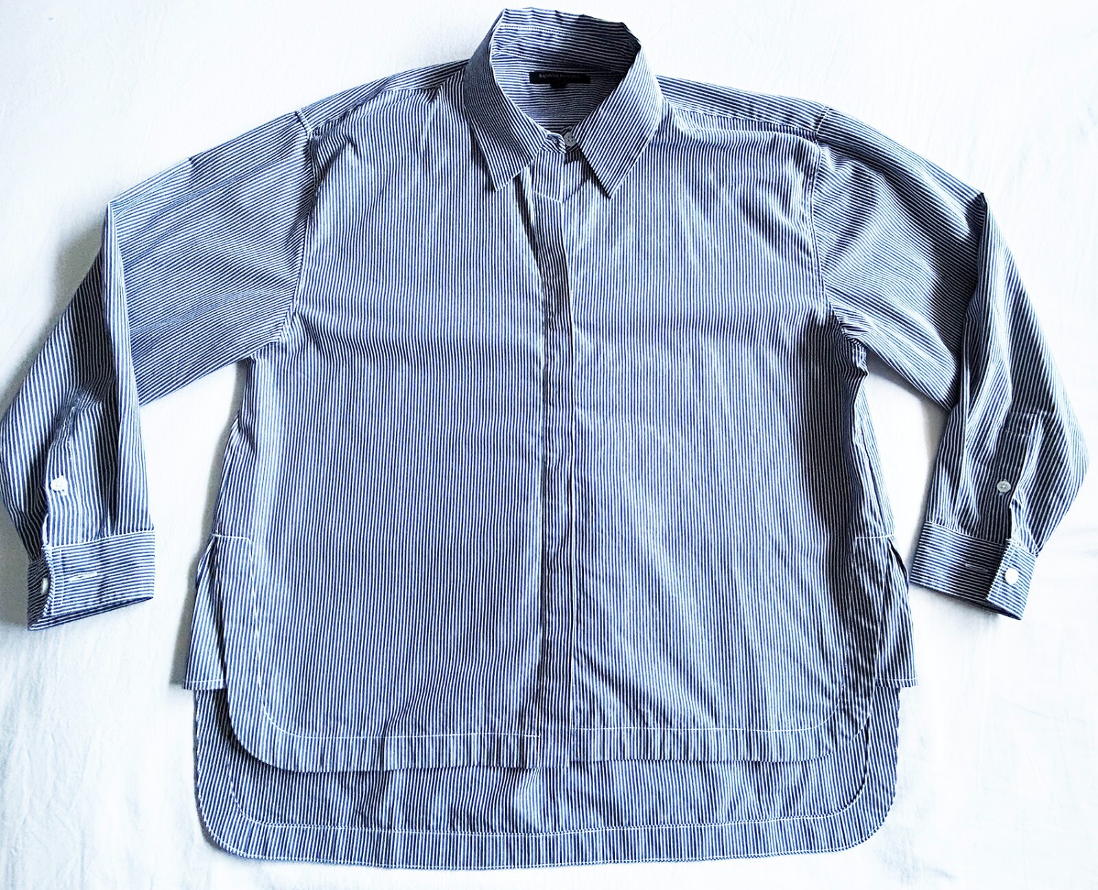 Banana Republic Long Sleeve Shirt Women’s M High Low Hem Blue Pin Stripe NWOT