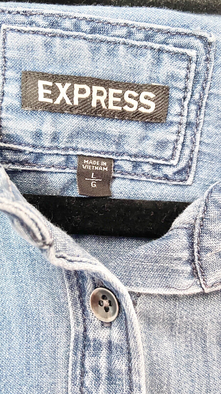 Express Two Tone Chambray Button Down Denim Shirt Size Large.