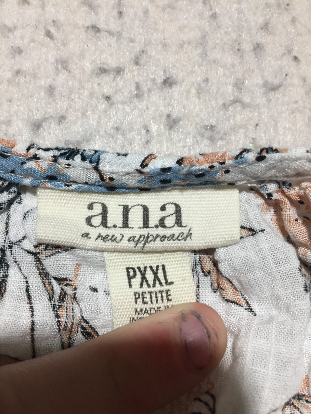 A.n.a A New Approach Blouse Petite 2XL P2XL White Multicolor Floral Long Sleeve