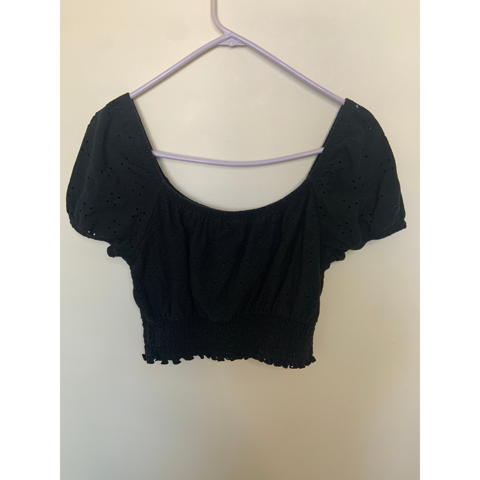 Hollister Eyelet Crop Top Womens Medium Black Excellent Smocked Puff Sleeve