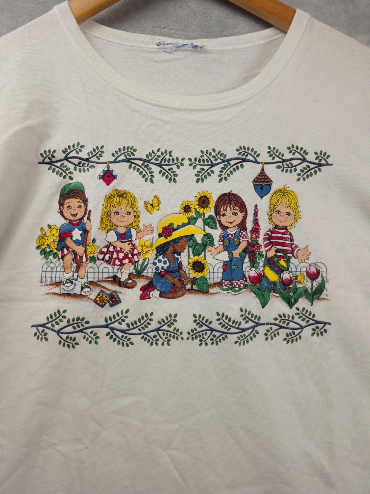 90s VINTAGE Children Flower Garden Sunflower T Shirt XL TEE White Medium