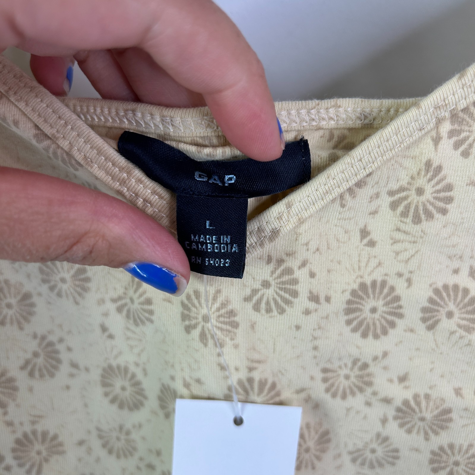 GAP Women’s Cream/Mustard Adjustable Tank Top Size L – NWT