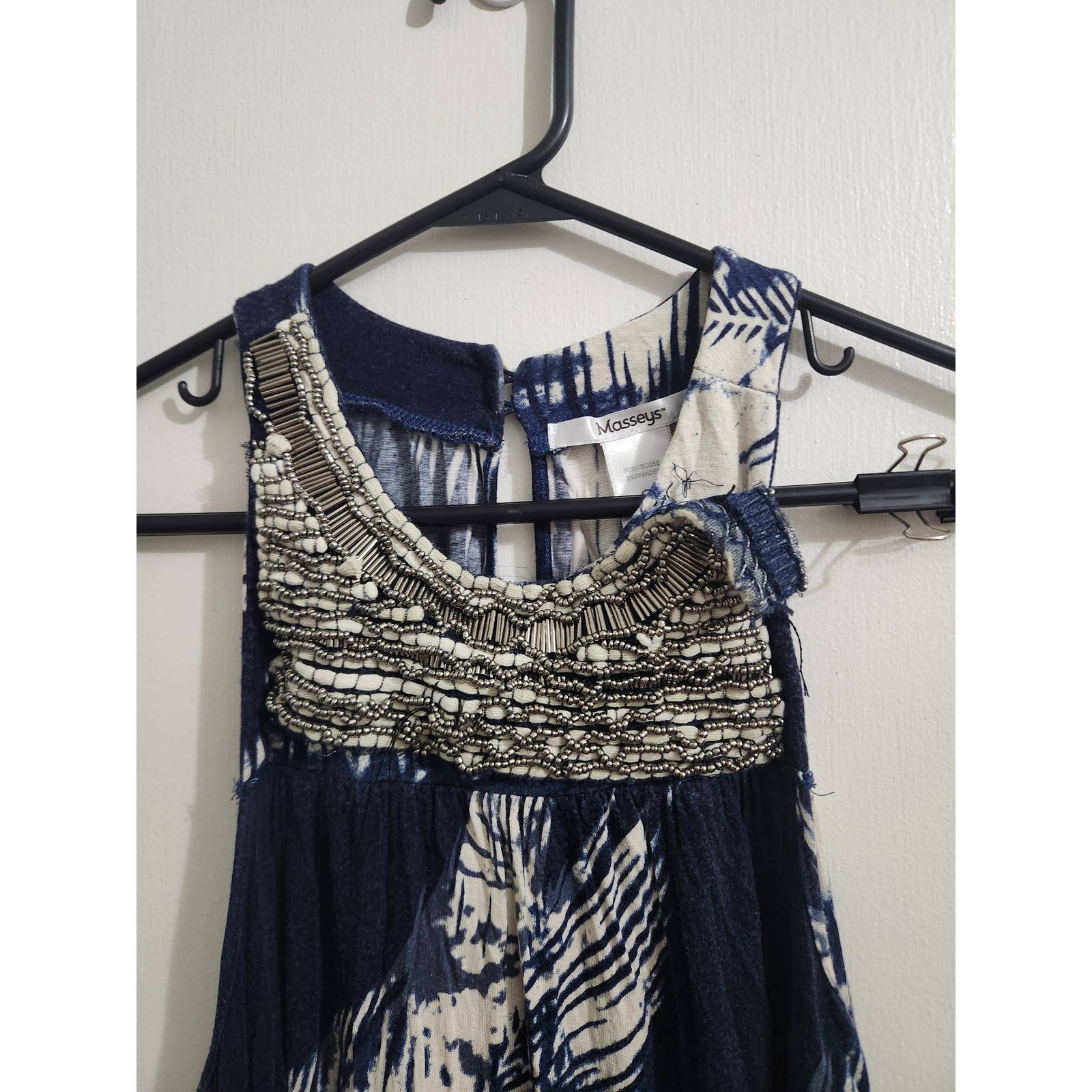 Masseys Women Blue White Palm Print Beaded Neckline Sleeveless Tank Top Large