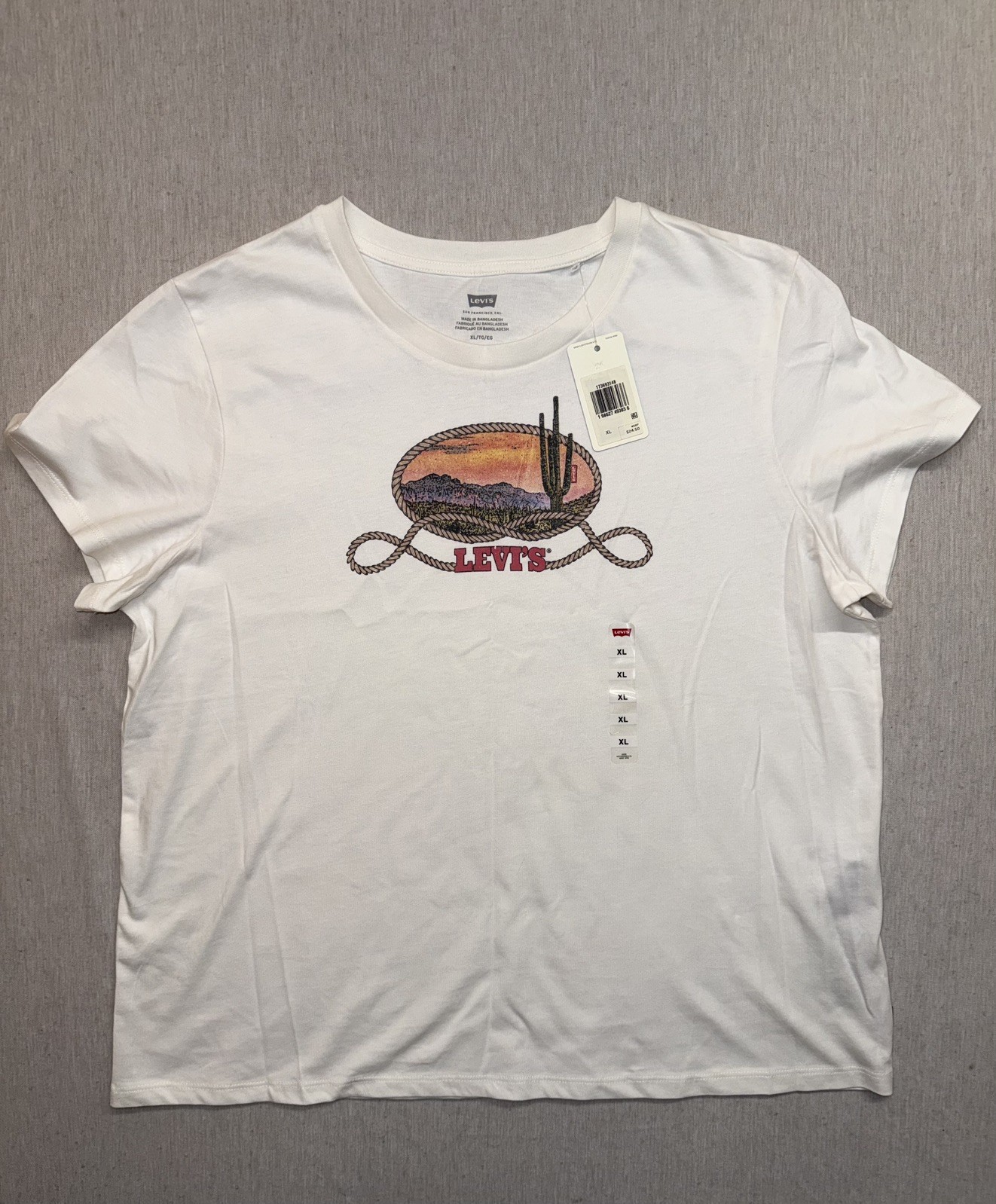 Levi’s Women’s White Graphic Print Crew Neck Tee Short Sleeve Standard Fit XL