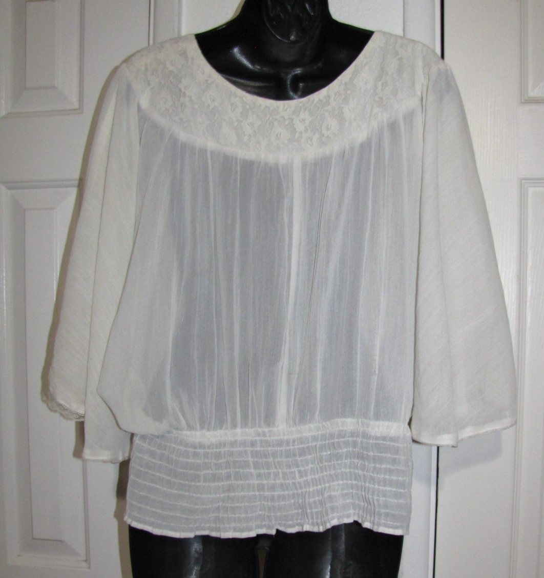 American Rag Cie Ivory V-Neck Ruched-Waist Batwing Sleeve Button Crop Top Wm.M/L