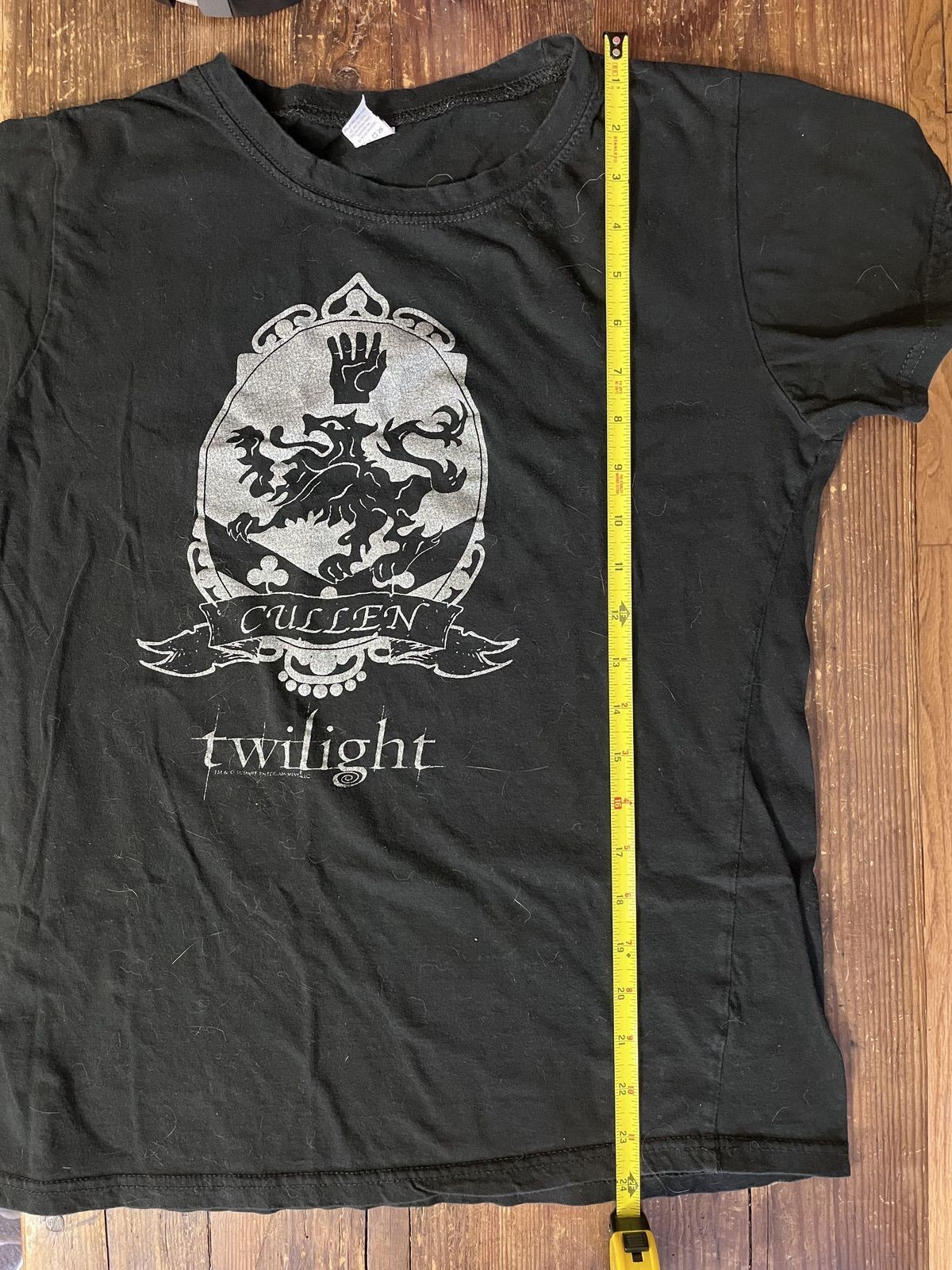 PICS: Twilight Cullen Crest Black Graphic T-Shirt Size W-M/ Y-XXL