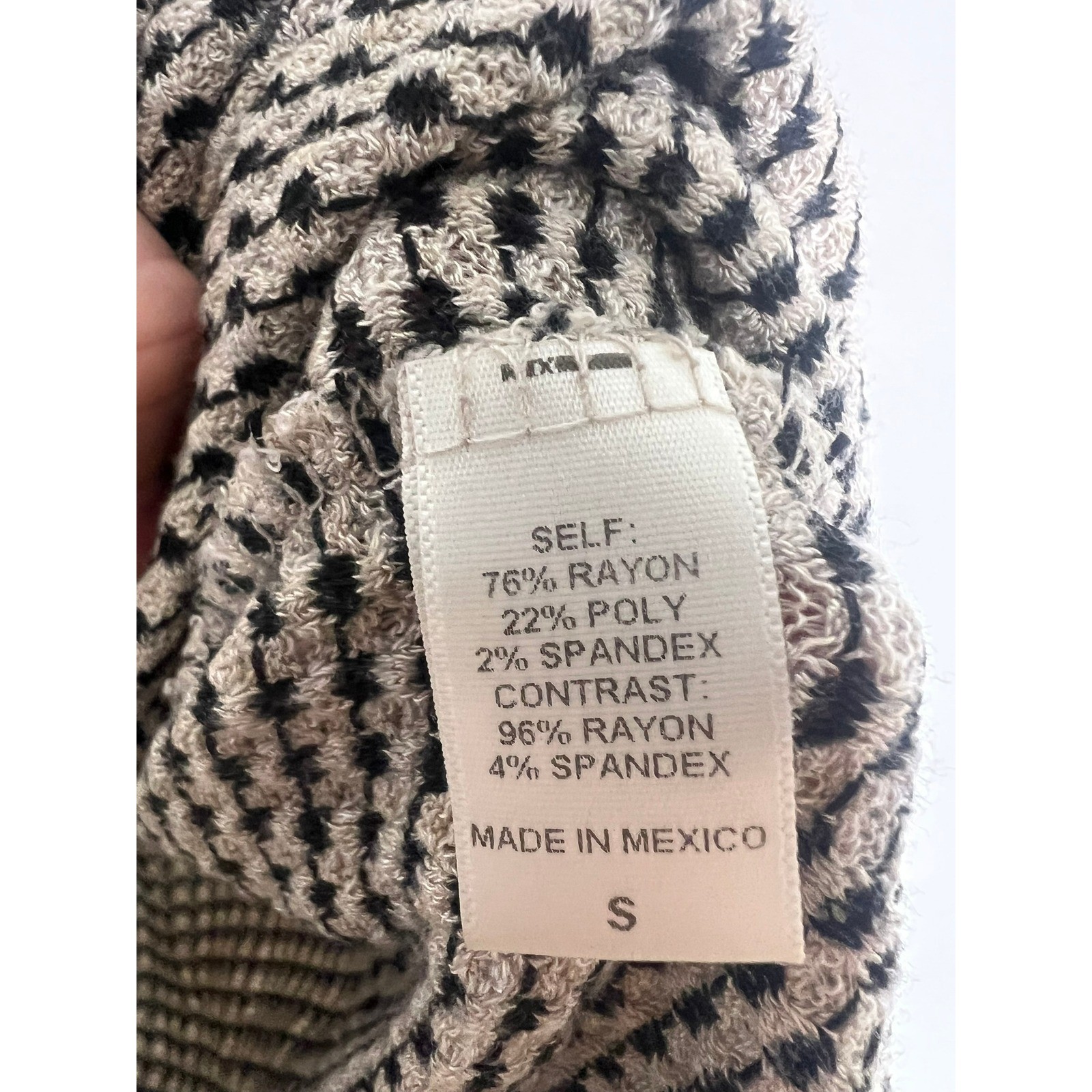 Earthbound Trading Co Wm Sm Tan Black Waffle Knit Raglan Cottage Boho Lagen Top