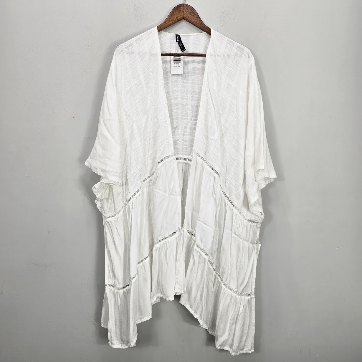 Torrid Flowy Inset Ruana One Size White Short Sleeve Coverup Boho Cottage NWT