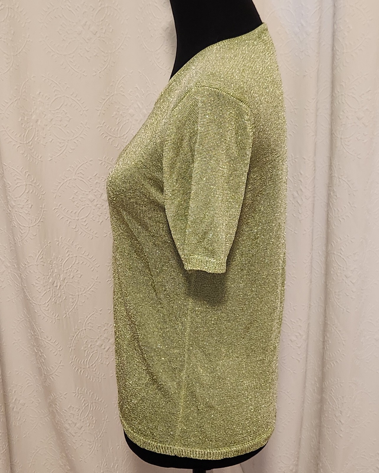 Saks Fifth Avenue Women’s Petite M Light Green Metallic Short Sleeve Knit V-Neck