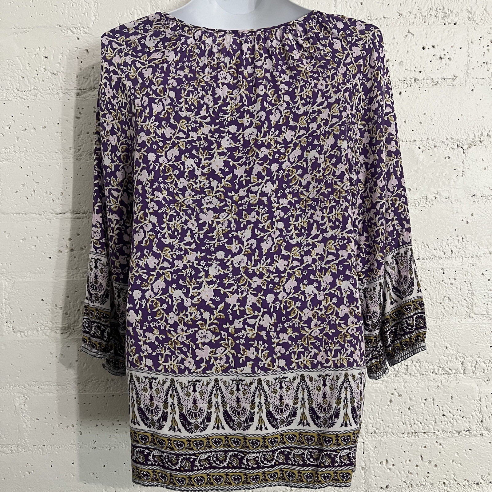 Womens Top L ? Purple Floral Long Sleeve 100% Rayon 3/4 Sleeve AW16