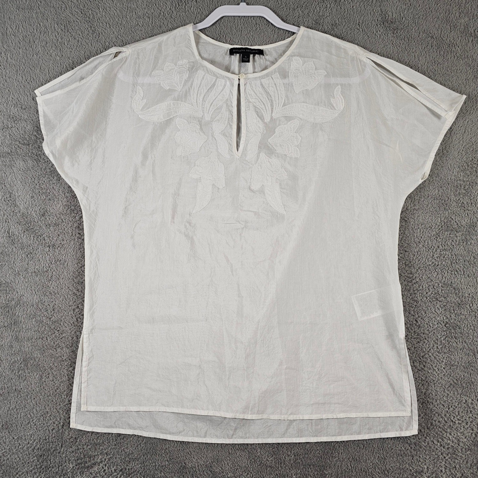 Banana Republic White Cotton Silk Blend Embroidered Keyhole Blouse Small