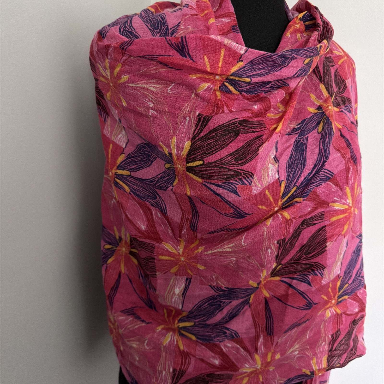 Lilly Pulitzer Lux Floral Silk &Cashmere 74″L Scarf Shawl Pink &Fringe