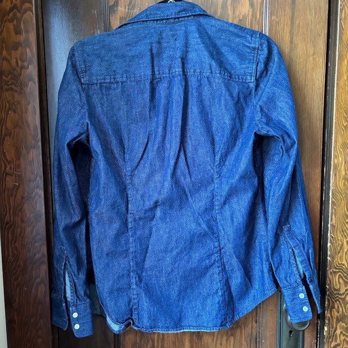 J Crew Denim Shirt Womens M Midweight Dark Wash Long Sleeve Fall Layer Jean