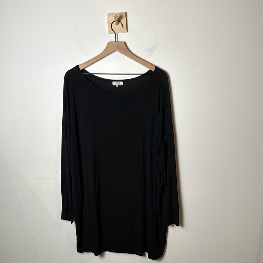 Piko Solid Black Long Sleeve Scoop Neck Loose Fit Stretch Bamboo Womens