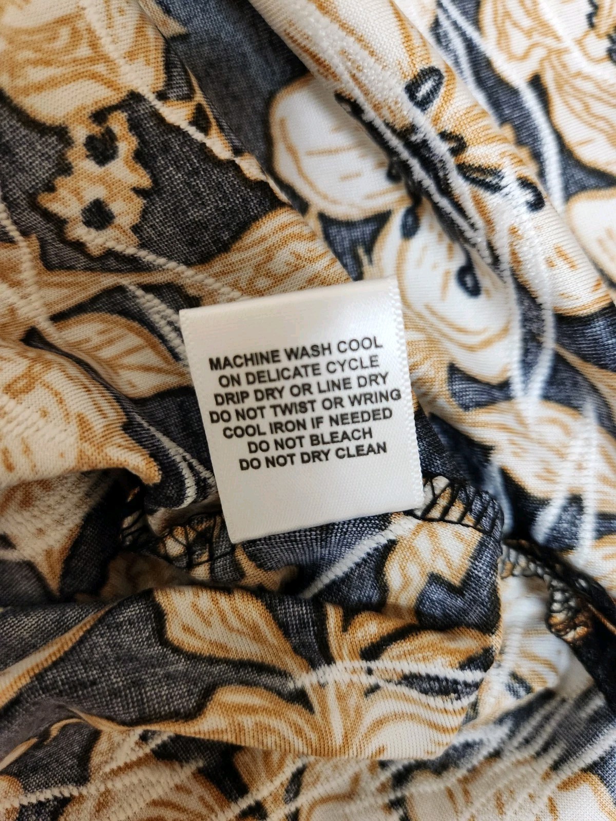 Caramel, Black & White Floral 3/4 Sleeve Top. NWT. XL. By Emily Daniels
