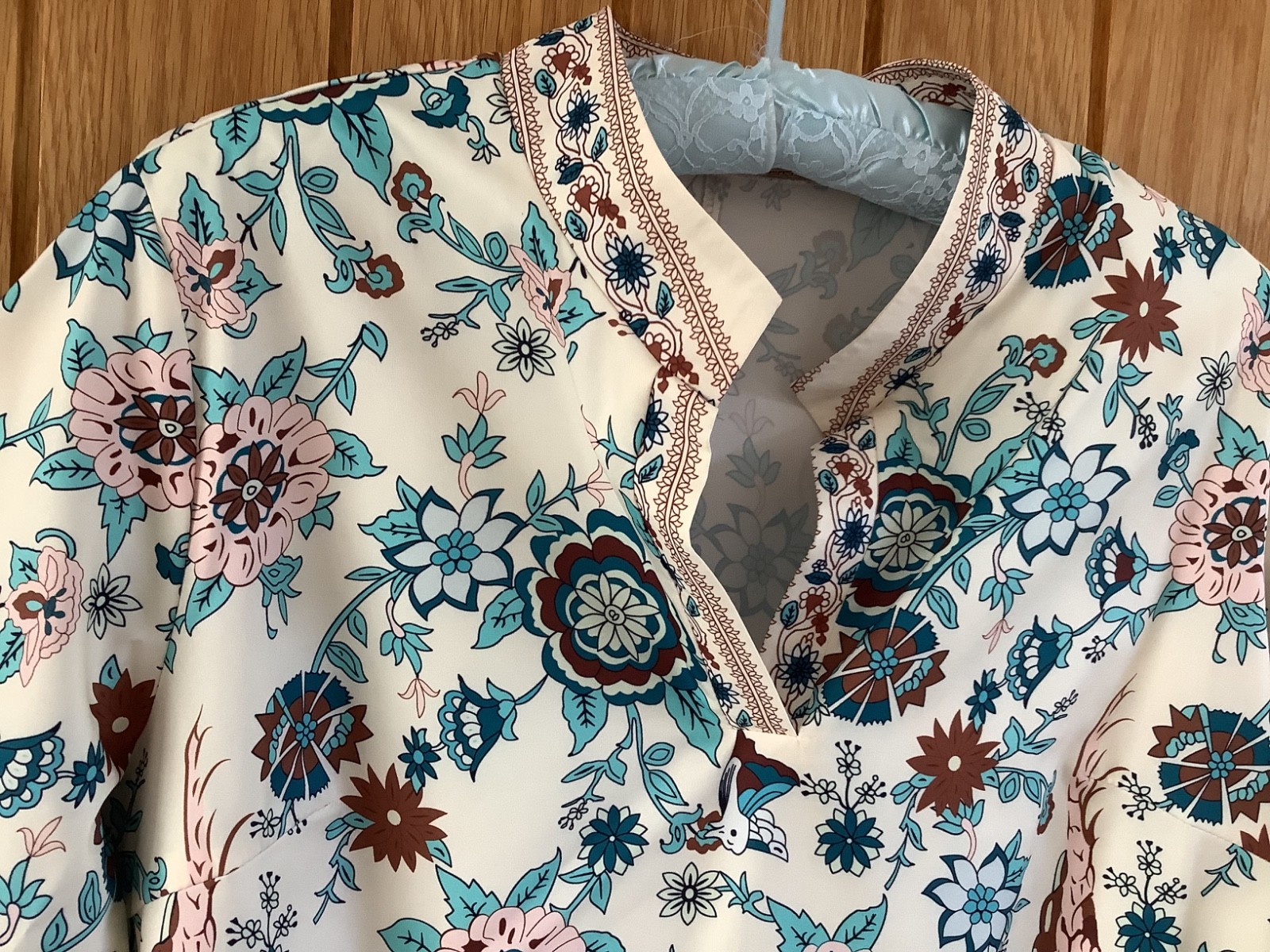 Chinese bird flower top – cream turquoise – Shein Curve – size 1XL