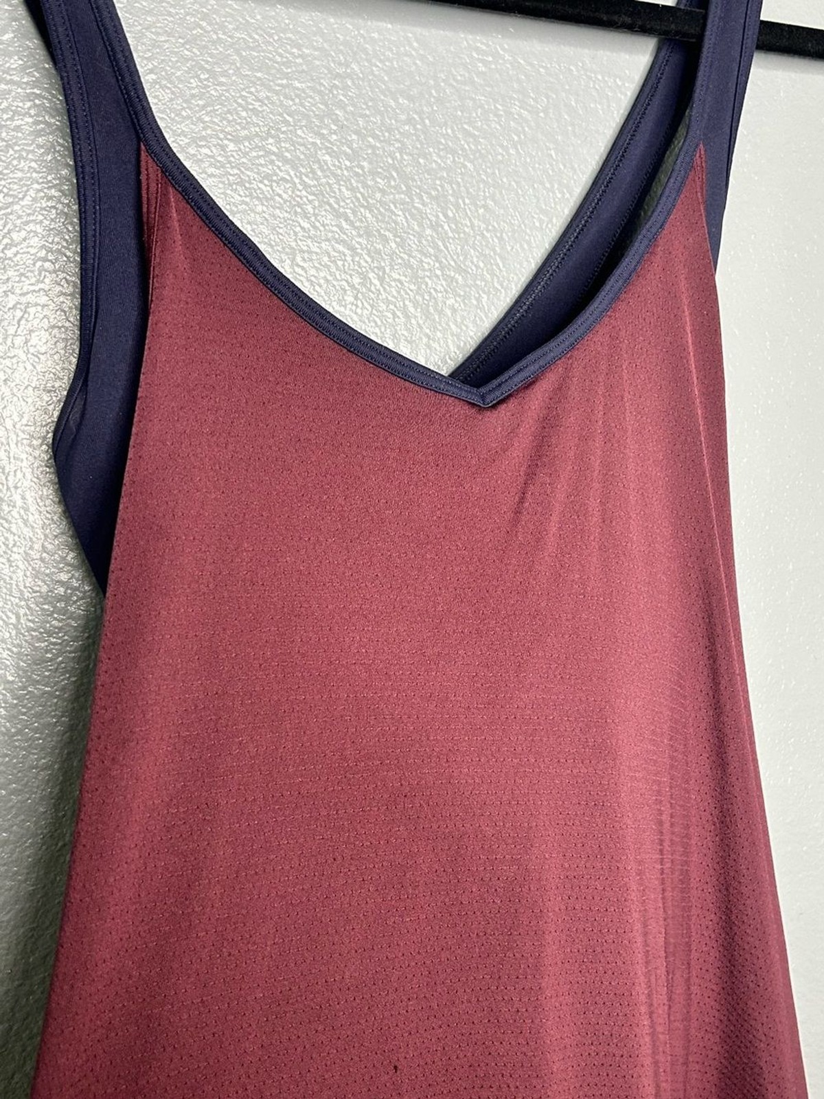 VSX Victoria Secret Burgundy Tank Top Sports Bra with Navy Trim open back large