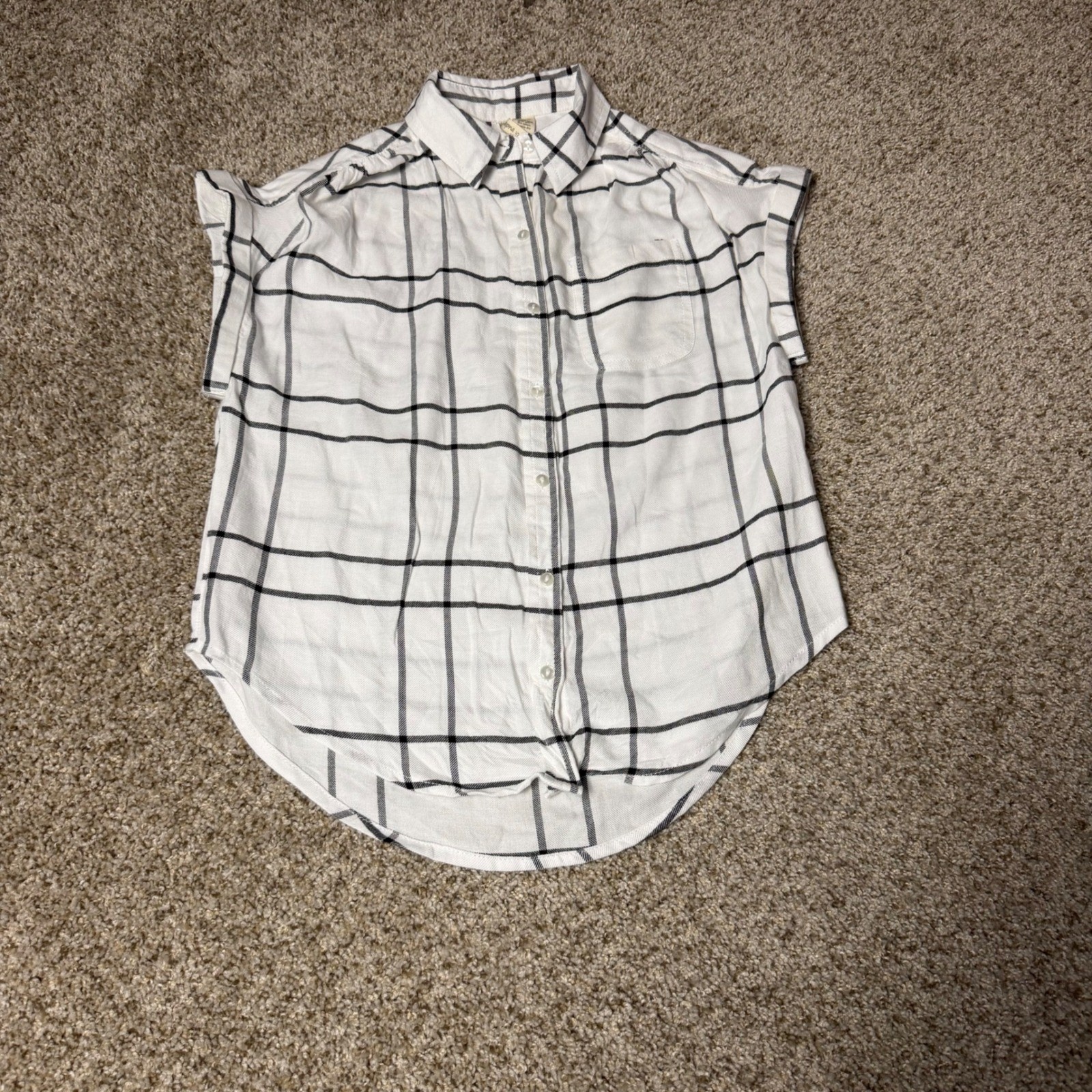 Japna Womens White Black Windowpane Plaid Short Sleeve Shirt Small NWT