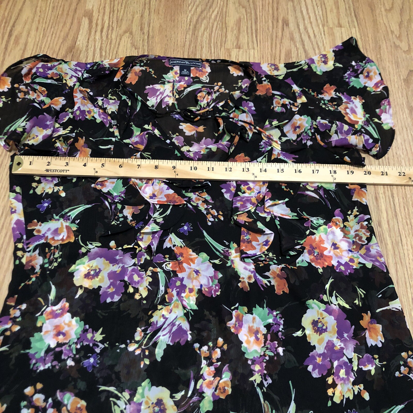 american living short sleeve floral print blouse size medium M polyster sheer