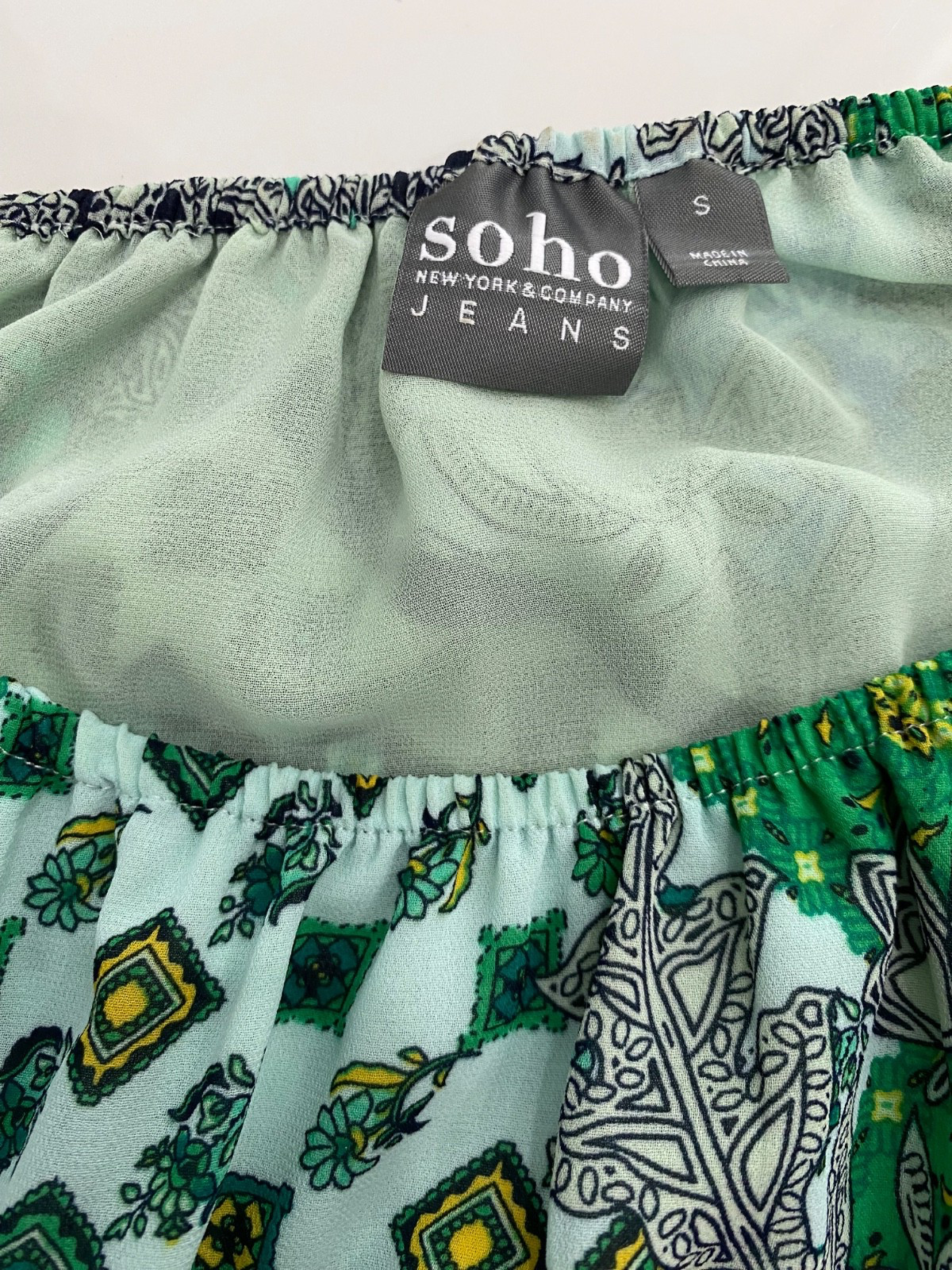 Soho Jeans Women’s L Multicolor green print 3/4 Sleeve Peasant Blouse