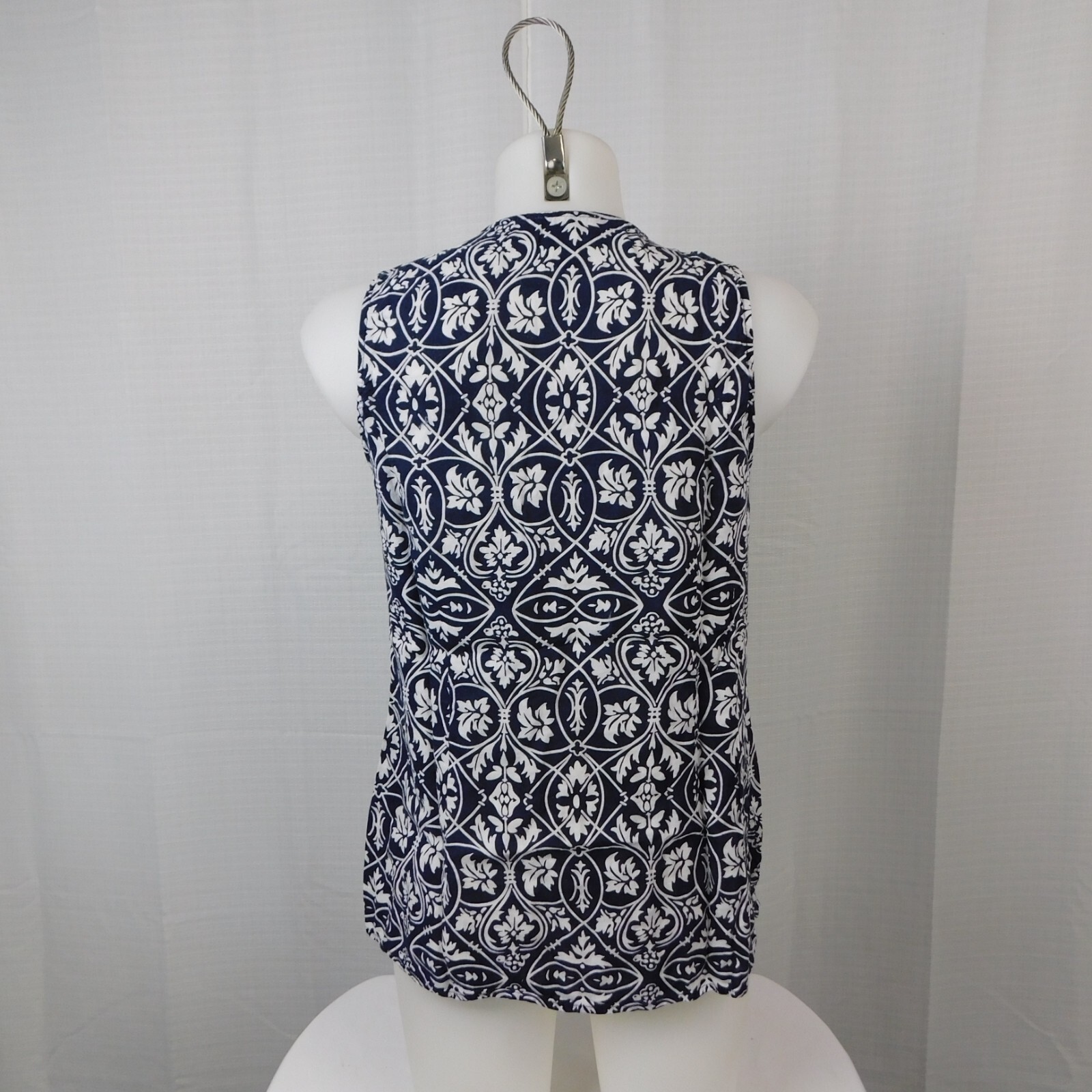 Tweeds Beaded Neckline Linen-Rayon Blend Scroll Print Tank Navy, Medium