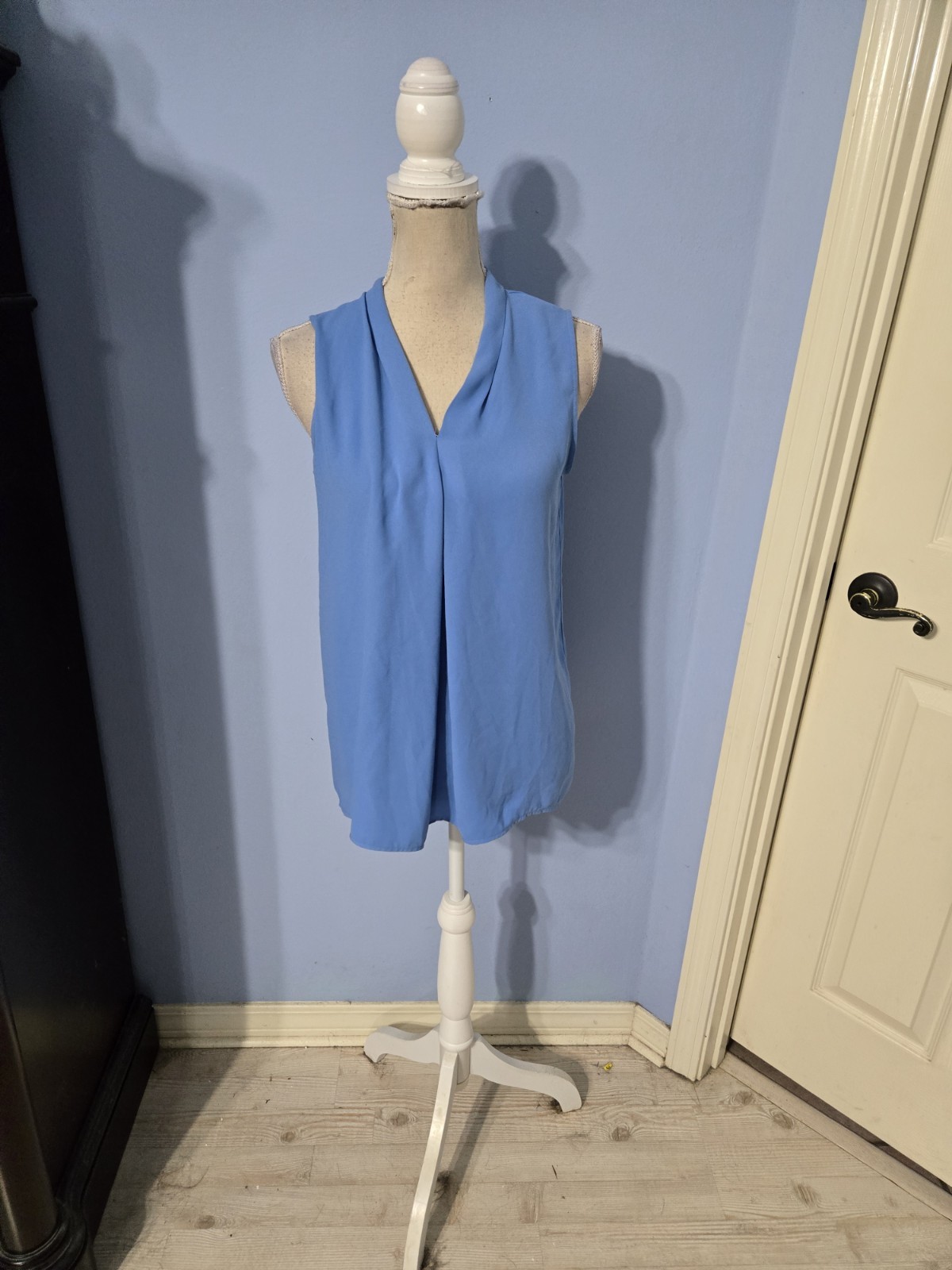 Versona Size Small Blue Sleeveless Blouse Top Draped V-Neck 100% Polyester