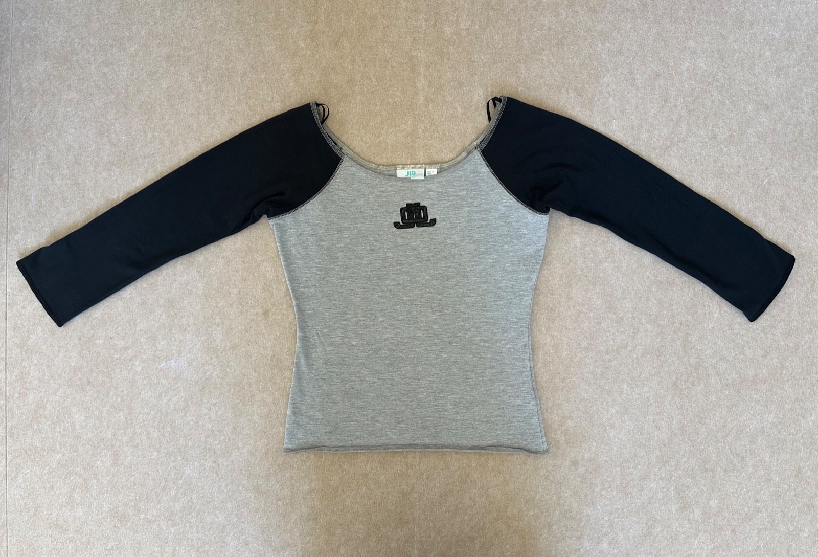 NWOT VTG JLo Baseball Tee Raglan Top 3/4 Sleeve Cotton Blend Black Gray Sequin M