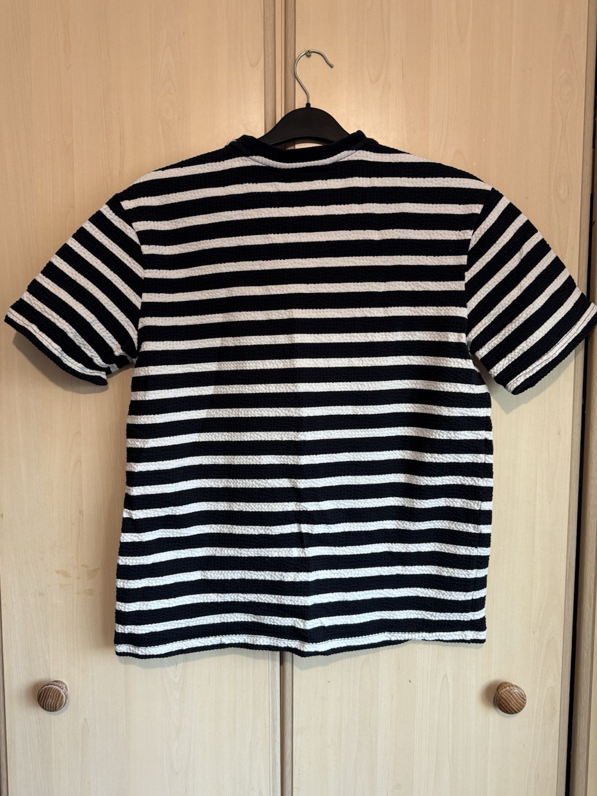 F&f navy blue and white textured striped short sleeve tshirt size M