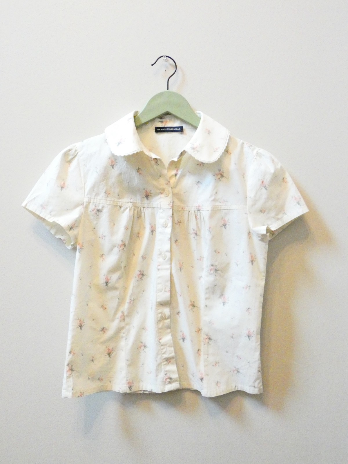 Brandy Melville White Floral Button Up Blouse – Yellow/Cream excellent condition