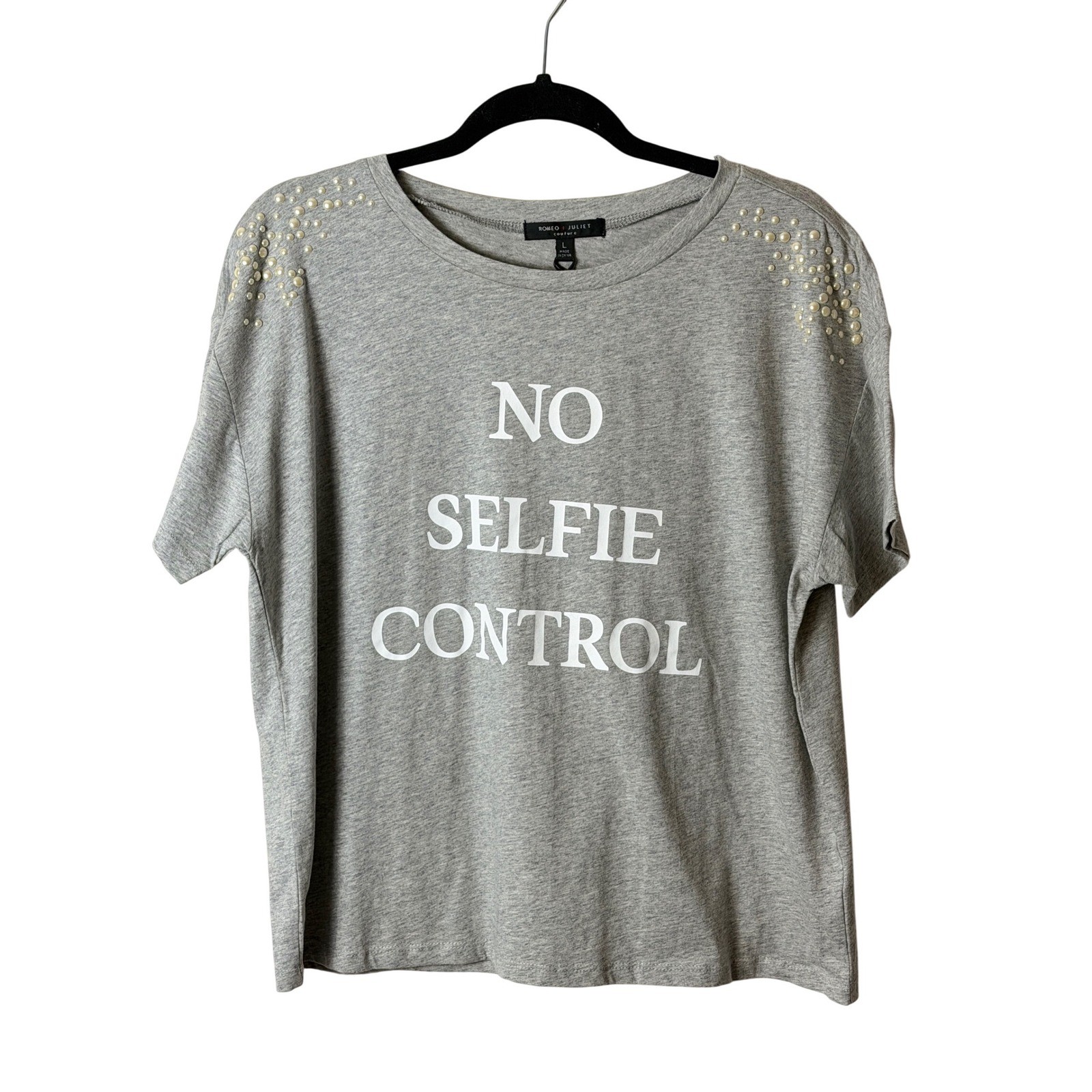 Pearl Embellished Romeo + Juliet Graphic Tee No Selfie L NWT