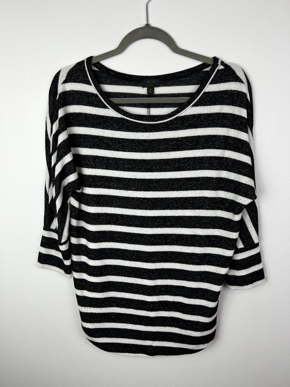 Mix by 41 Hawthorn Women’s Top Size M Dark Gray and White Striped 3/4 Sleeve