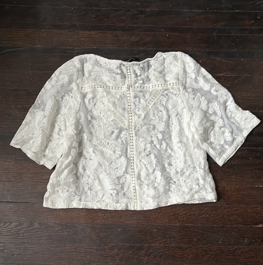 Minkpink Women’s Crime Of Passion White Lace Crop Top Boho Festive Casual M NWT