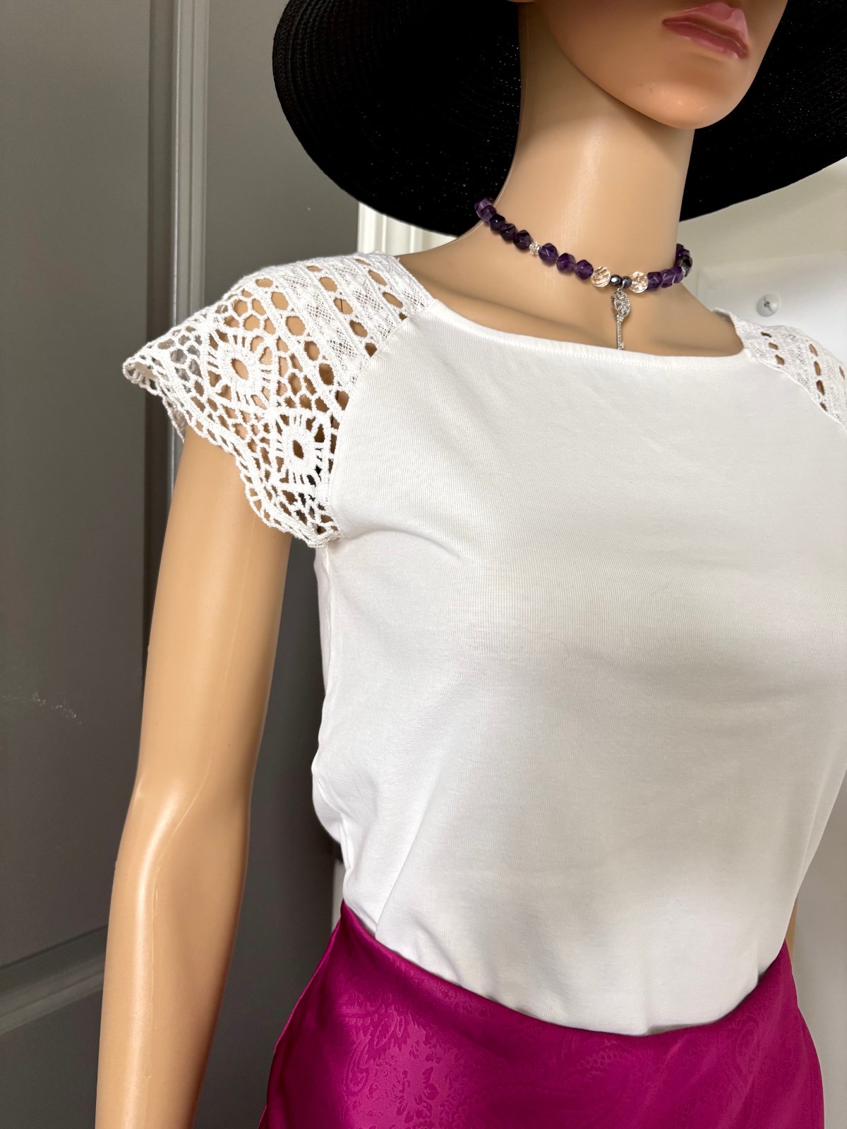 Lauren Ralph Lauren White Tee crochet shoulders cotton stretch size S used