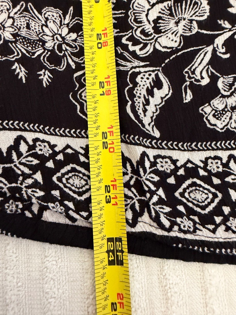Bila Womens Boho Floral Blouse Top Black White Paisley Print Rayon Size S
