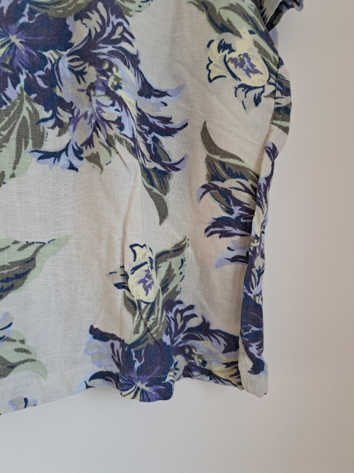 North Crest Floral Blouse Size L Linen Mix Boxy Pocket Slight Stretch