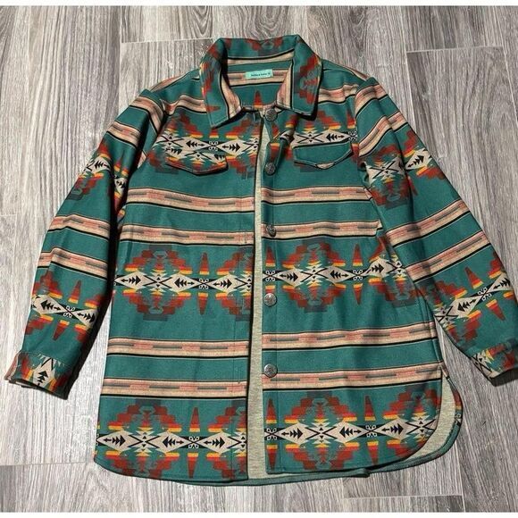 Sunshine and Rodeos Aztec print shacket size M