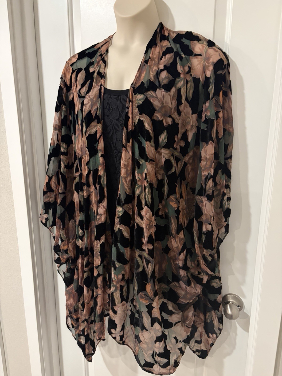 TORRID Burnout Velvet Black Floral Kimono~OS~ L-3XL~ Dark Fairy Boho Whimsigoth