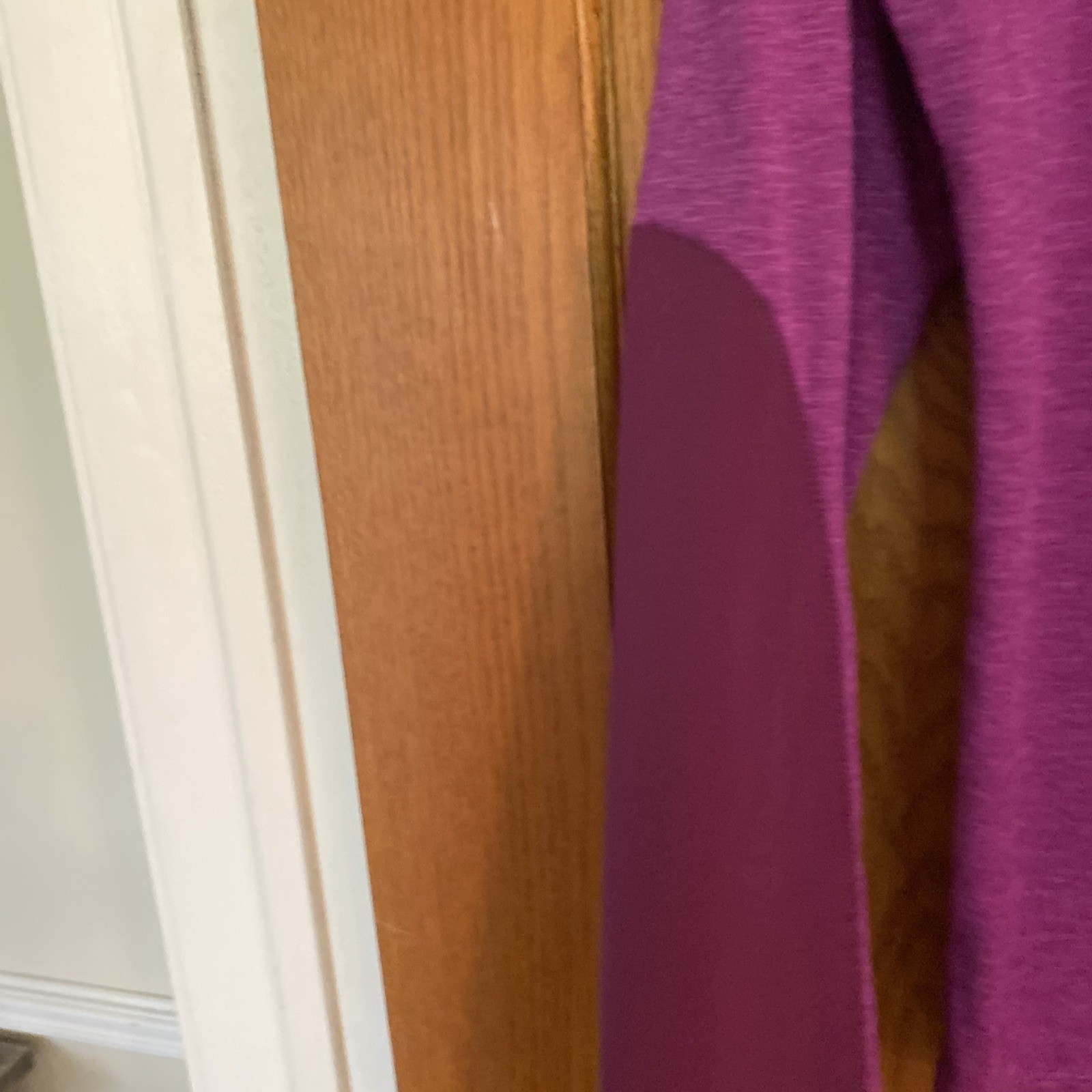 Columbia purple woman’s Long Sleeve Top, Size L Large. (bin 09)