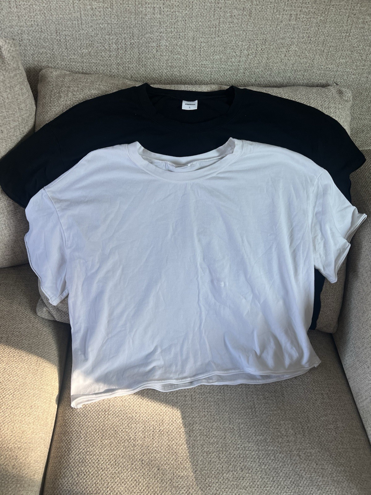 Xieerduo Crop T-Shirts Lot Size Large White Black Oversized Loose Fit Tees 2pc