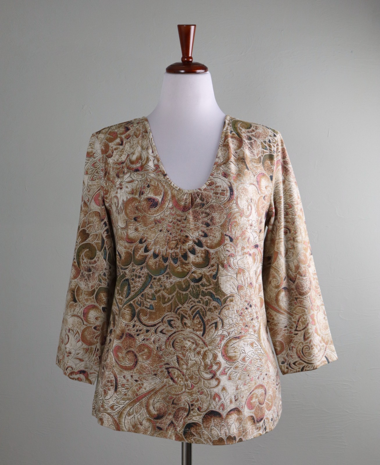CHICO’S NWT $58 Vintage Sandy Peacock Freesia Tee Top Size 3 US XL / 16