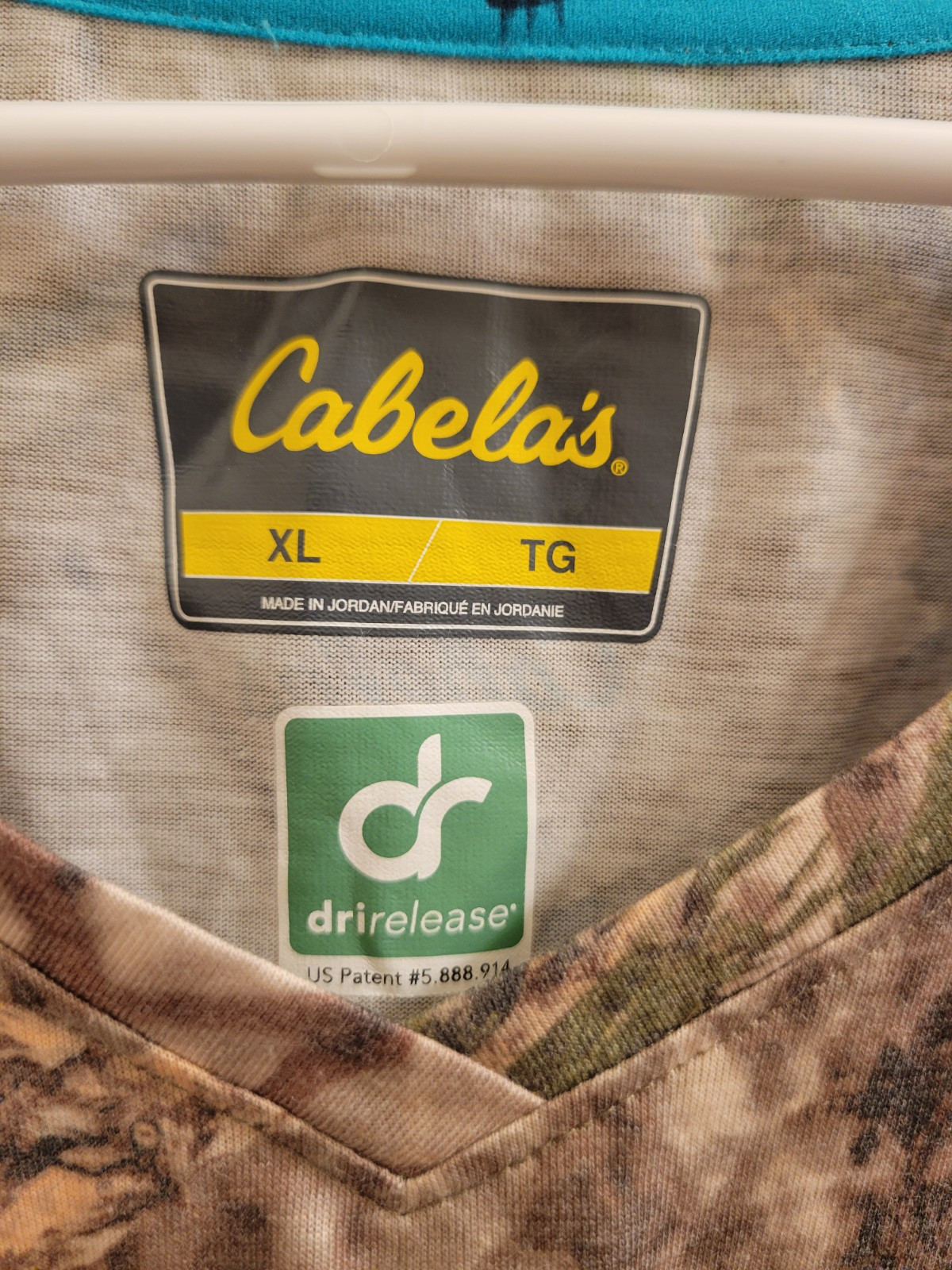 Cabela’s Womens Xlarge Xl Vneck Camo Tshirt Nwt Top Blouse Hunting Hiking